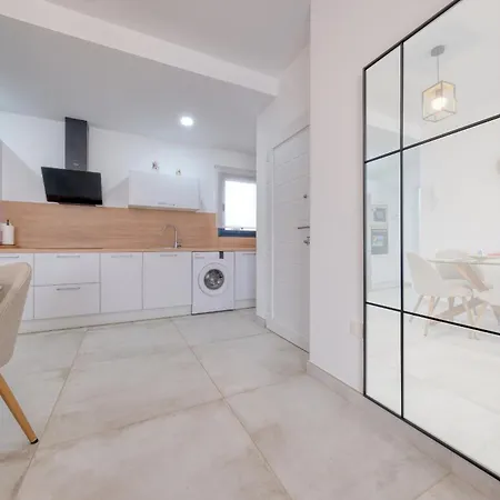 Vakantiehuis House - 400m To The By Lanzarote