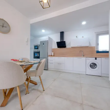 Vakantiehuis House - 400m To The By Lanzarote La Santa