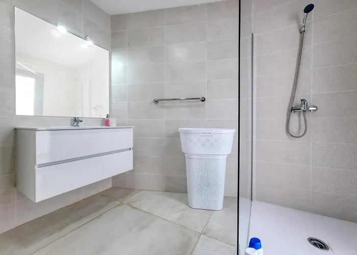 בית נופש House La Santa - 400m To The By Lanzarote טינאחו